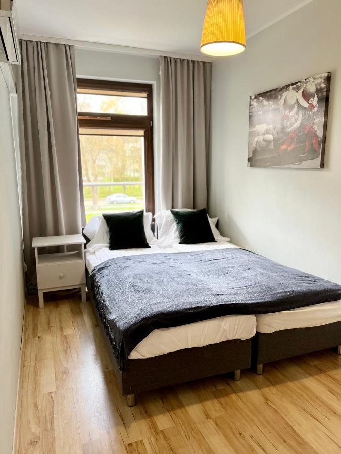 Ast Apartment *